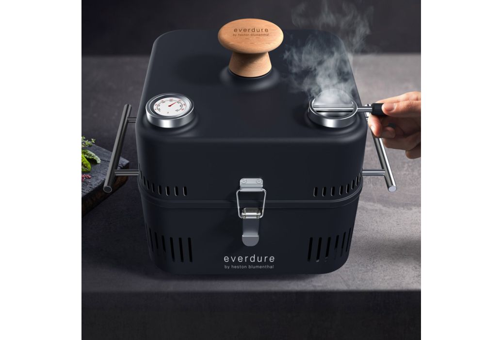 Barbecue au charbon Everdure Cube 360 noir